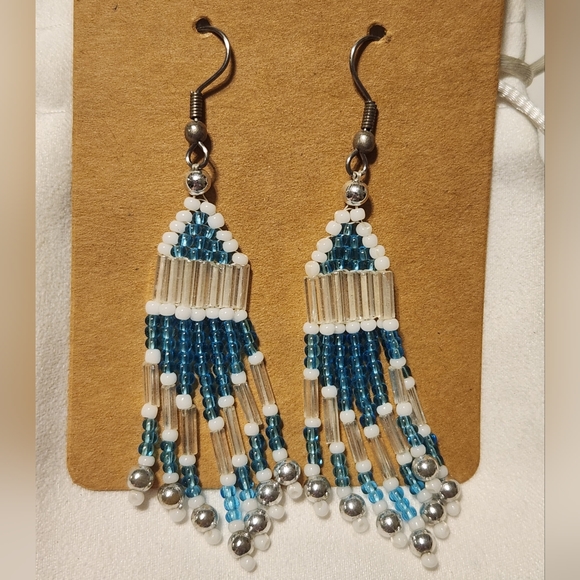Vintage Hand Made Hand Beaded Dangle Earrings Sky Blue White Silver Unique gift - Picture 3 of 3
